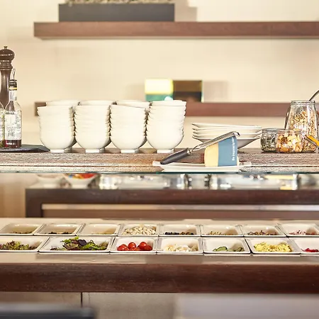 Hotel Der Valk Htl Ara 4*