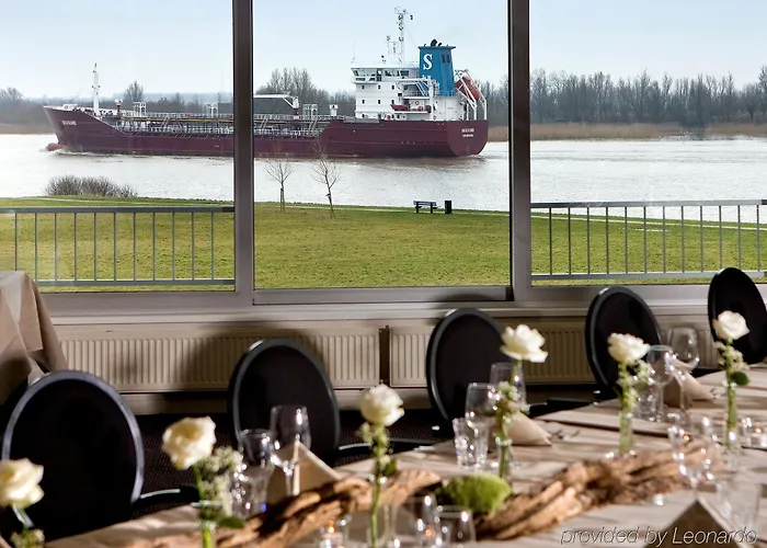 Hotel Der Valk Htl Ara 4*