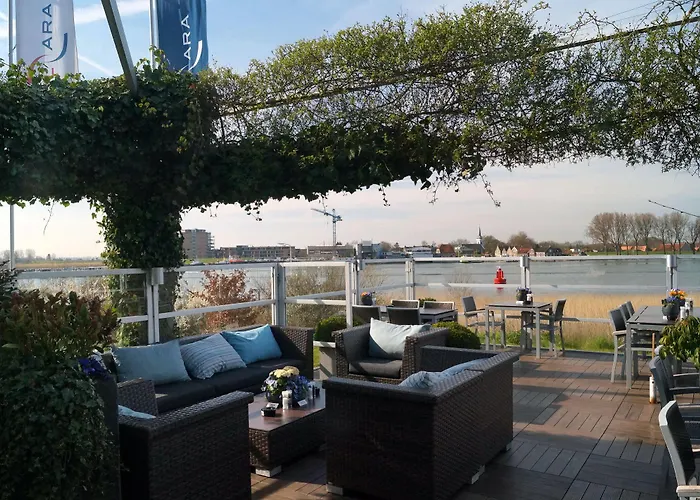 Hotel Der Valk Htl Ara 4*