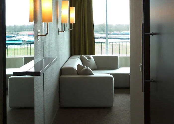 Hotel Der Valk Htl Ara