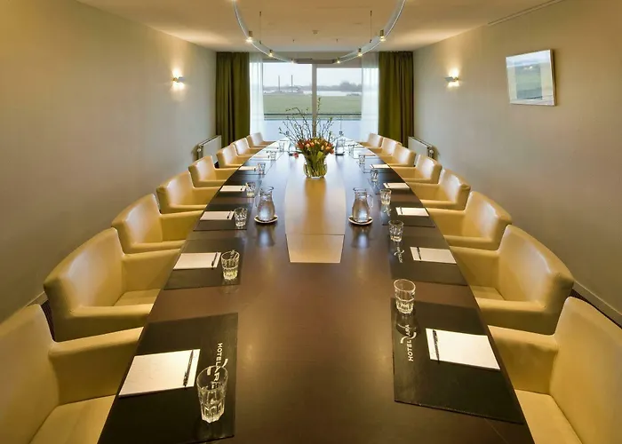 Hotel Der Valk Htl Ara